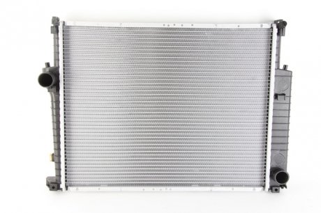 Радиатор системы охлаждения NISSENS 60619A (фото 1)