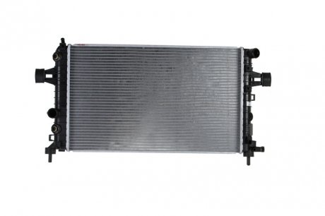 Радиатор системы охлаждения NISSENS 63027A (фото 1)