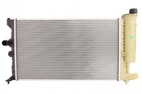 Радиатор системы охлаждения NISSENS 63713A (фото 1)
