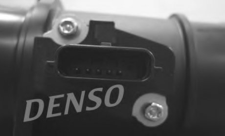 Расходомер воздуха DENSO DMA0215 (фото 1)