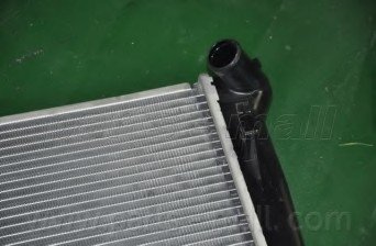 Радіатор охлаждения двигателя HYUNDAI ELANTRA (06-), I30; KIA CEED PARTS-MALL PXNDA-130 (фото 1)