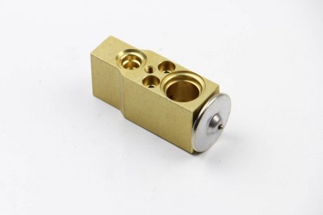 Розширювальний клапан (BLOCK) кондиціонера CARGO 260220 (фото 1)