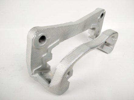 Скоба суппорта тормозного переднего SUBARU 26225AG110 (фото 1)