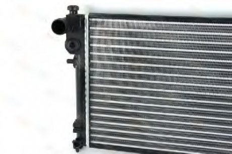 Радиатор, охлаждение двигателя THERMOTEC D7P046TT (фото 1)