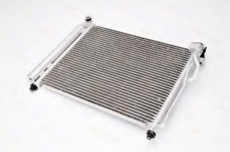Радіатор кондиціонера THERMOTEC KTT110307 (фото 1)