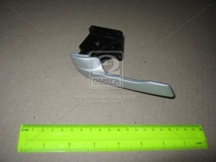 Ручка двери внутренняя левая (ДФК) ДААЗ 21720-610518100 (фото 1)
